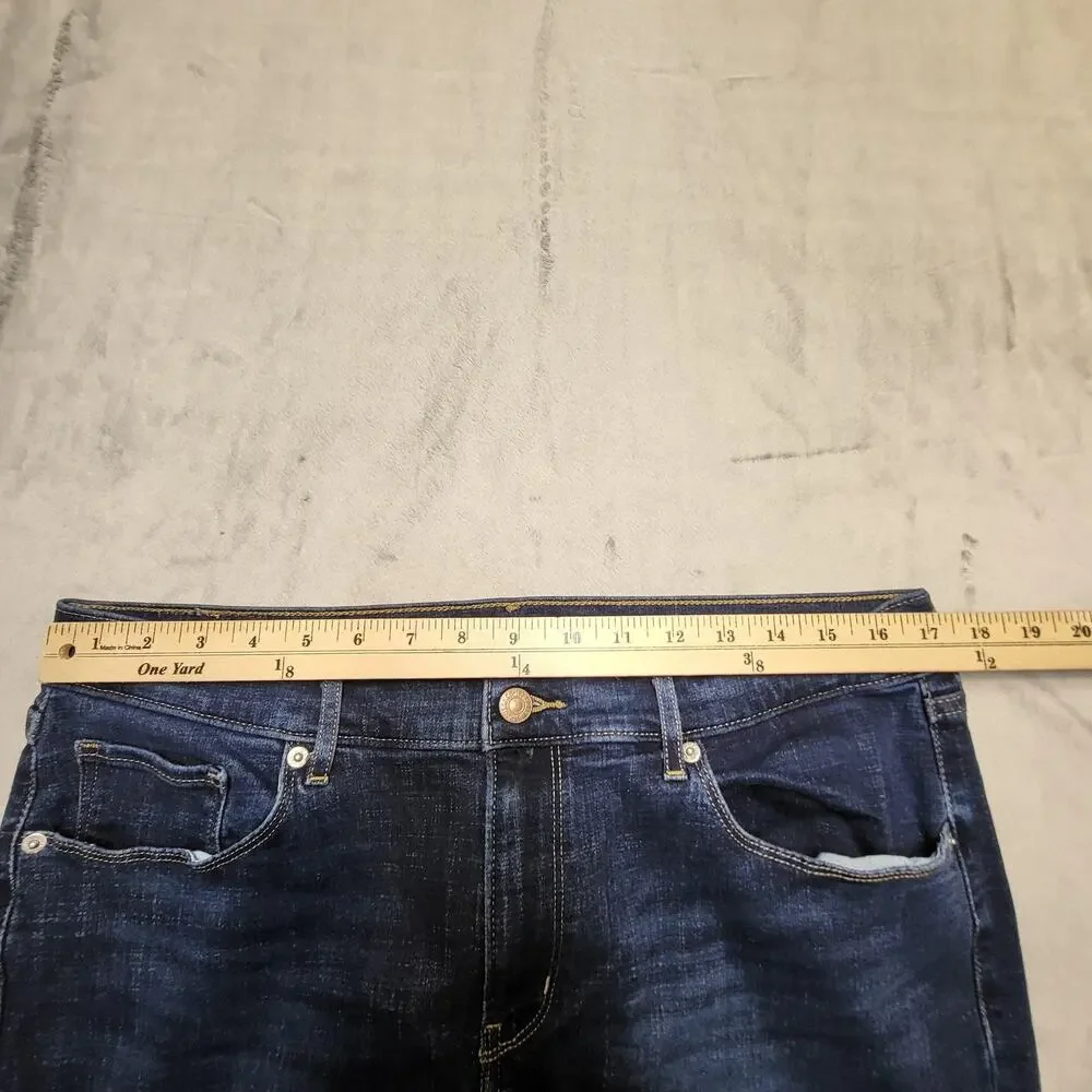 Levi's Jeans Womens 14 Blue Classic Straight Stretch Denim Dark Wash W32 L30